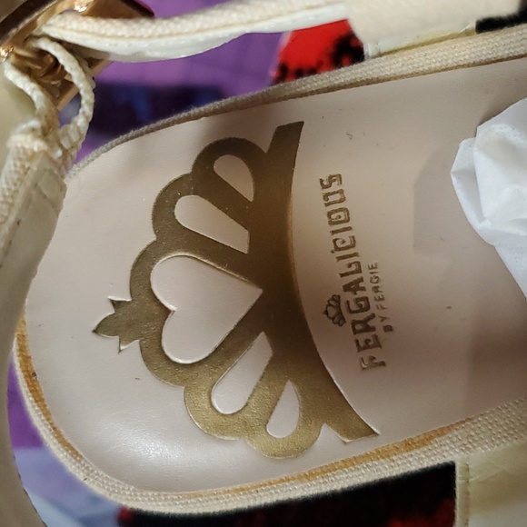 Fergalicious By Fergie Sandals wedges 8.5 - Picture 2 of 14
